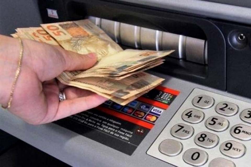 Poupança tem retirada líquida recorde de R$ 22,02 bilhões em agosto