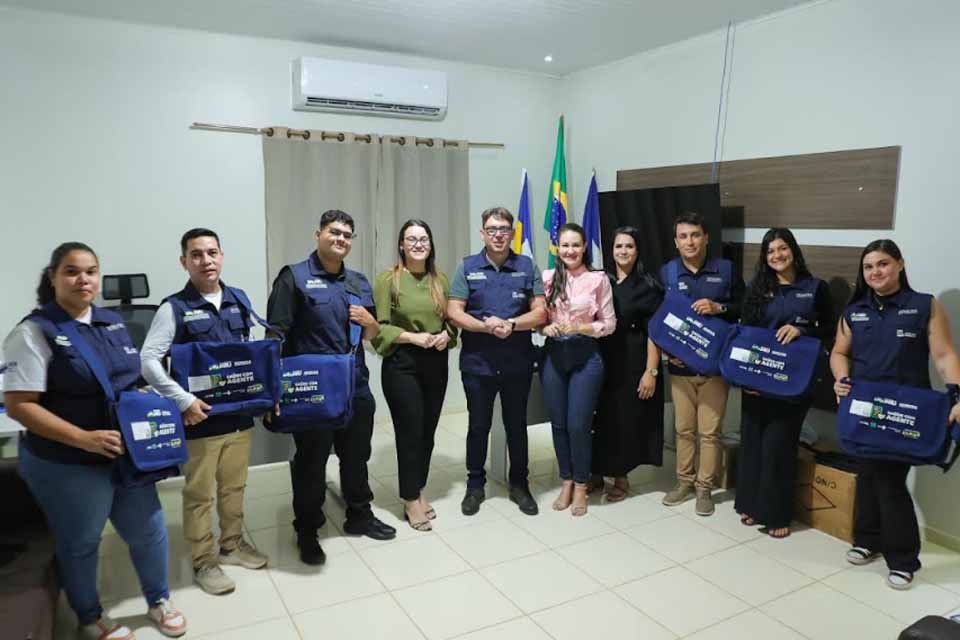 Prefeitura de Jaru realiza entrega de kits de uniformes e equipamentos para agentes comunitários de saúde
