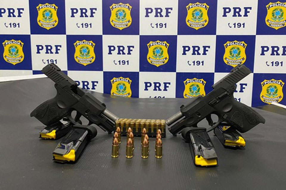 PRF prende dois homens por porte ilegal de arma de fogo
