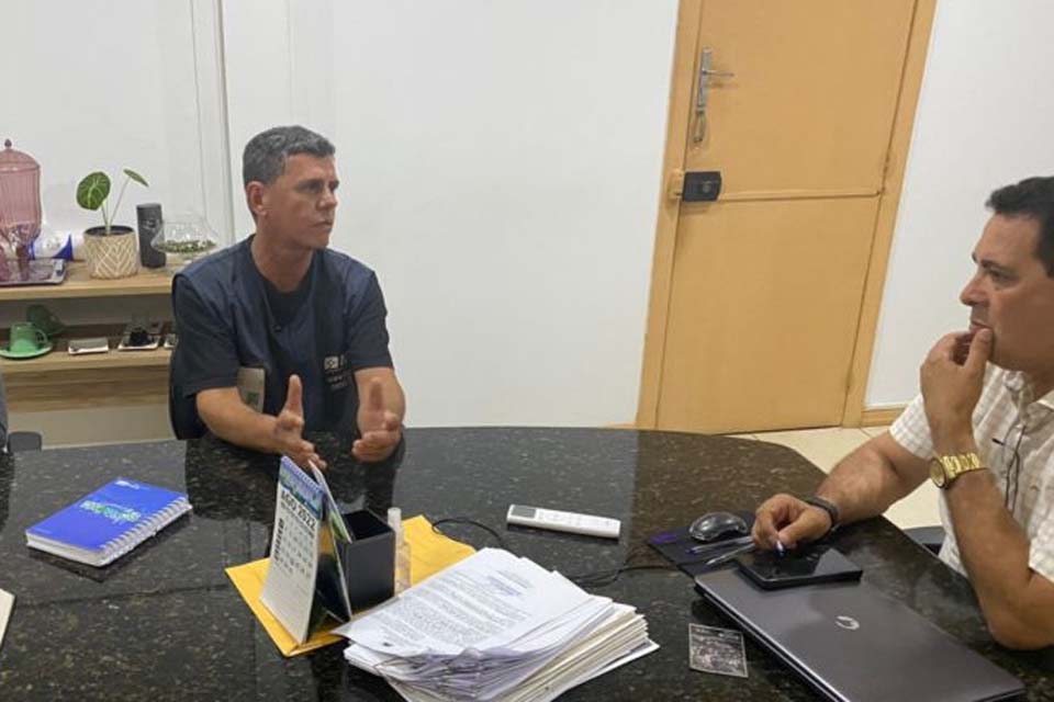 Prefeito Aldo Júlio recebe equipe do IBGE que faz recenseamento