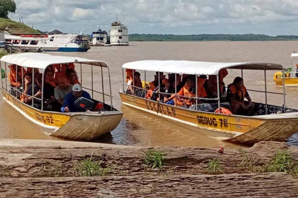 Transporte fluvial é disponibilizado pelo governo de Rondônia para alunos ribeirinhos durante Enem 2025
