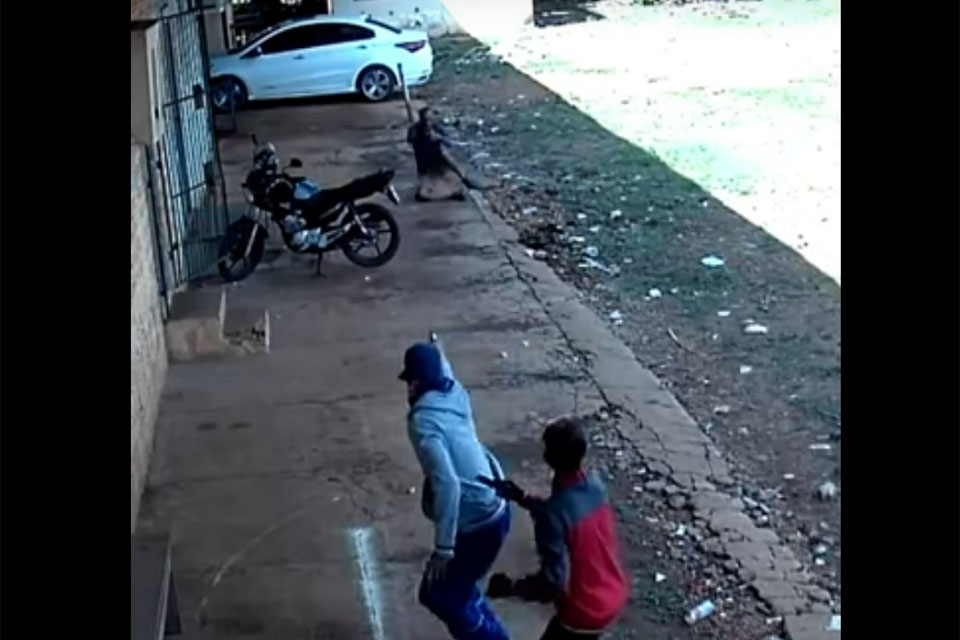 Policial penal é baleado após trocar tiros com assaltantes