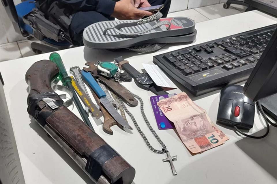 Acusado é surrado por populares após tentar roubar mulheres