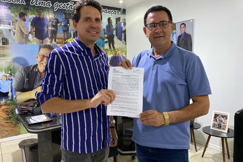 Prefeitura de Rolim de Moura assina ordem de serviço para mais uma obra de asfaltamento