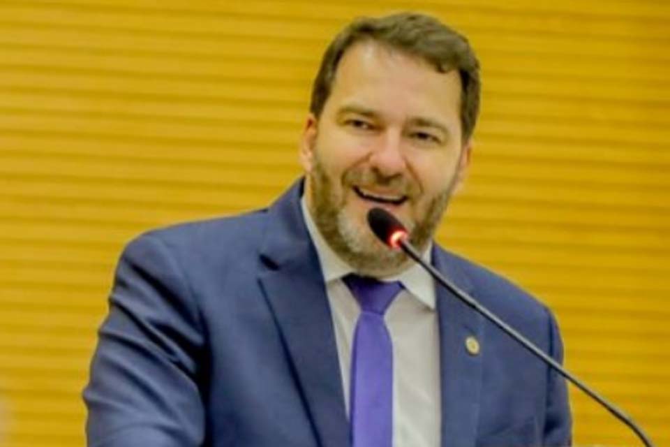 Deputado Alex Redano cobra recuperação da rodovia que liga o distrito de Triunfo ao município de Alto Paraíso
