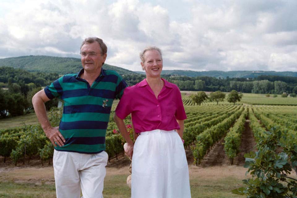 Rainha Margarida II da Dinamarca retira título de príncipe de 4 netos