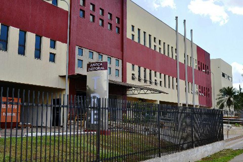 Vigilante do TRE tem guarita atacada a tiros por criminosos em Porto Velho