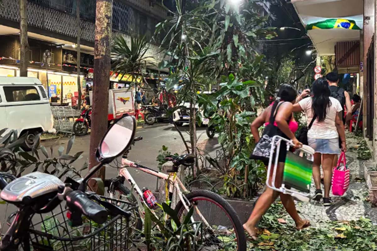 Mais de 510 mil imóveis ainda estão sem luz no Rio