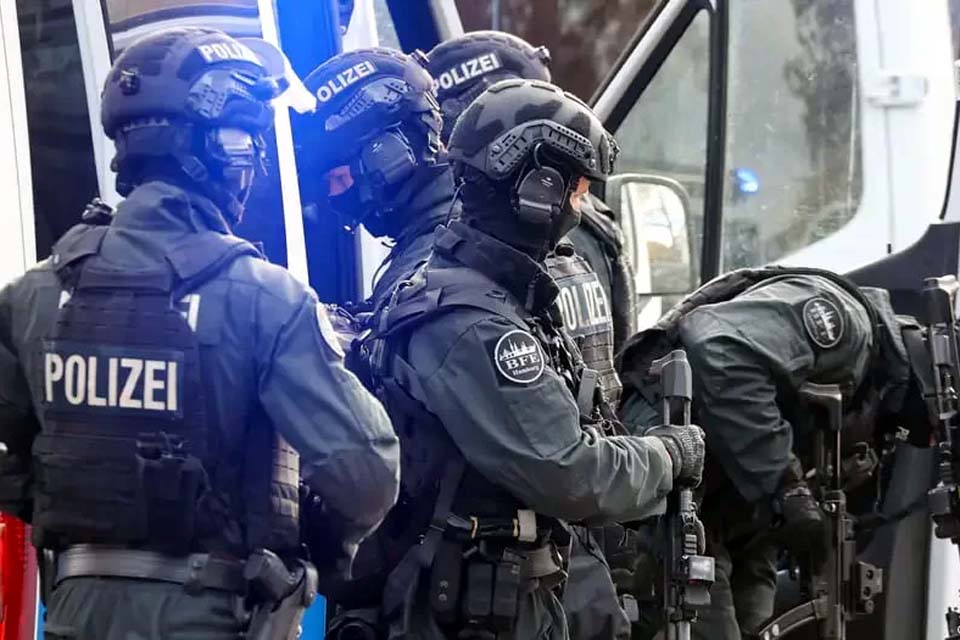 Estudante atira e mata colega dentro de escola na Alemanha