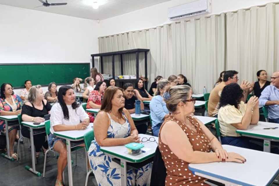 Rolim de Moura realiza prova do Processo Seletivo para Diretores Escolares da Rede Municipal