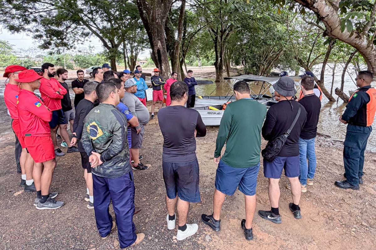 Servidores da Prefeitura de Jaru participam de capacitação para Tripulação de Embarcações 