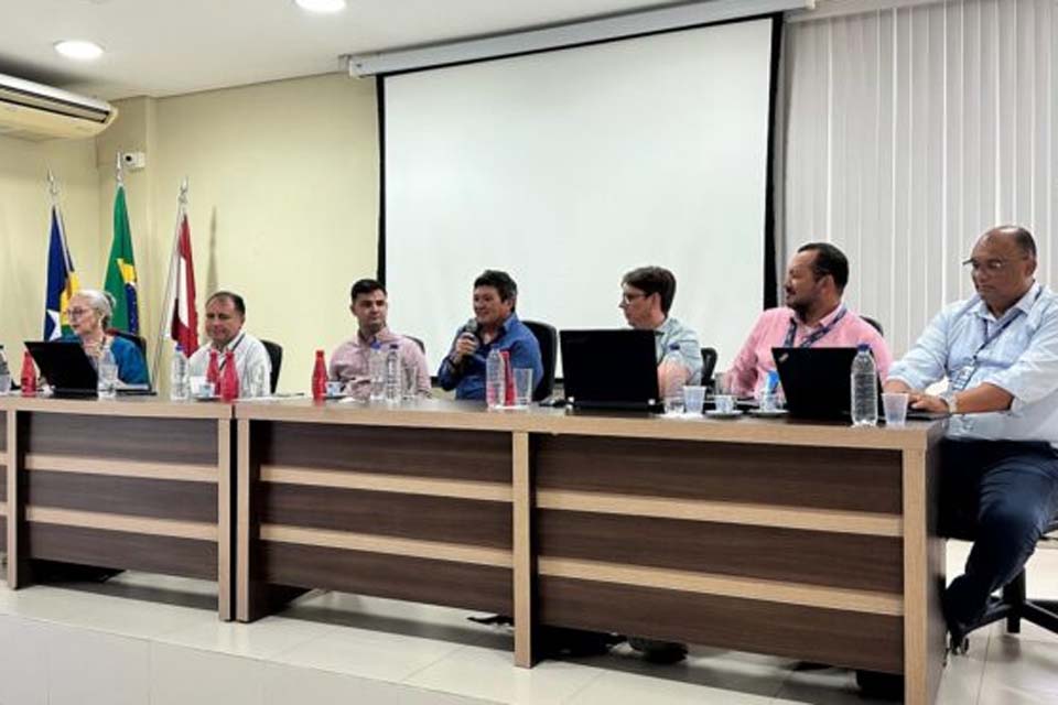 Prefeitura de Jaru recebe técnicos do TCE; reunião contou com a participação de secretários, assessores e equipe jurídica