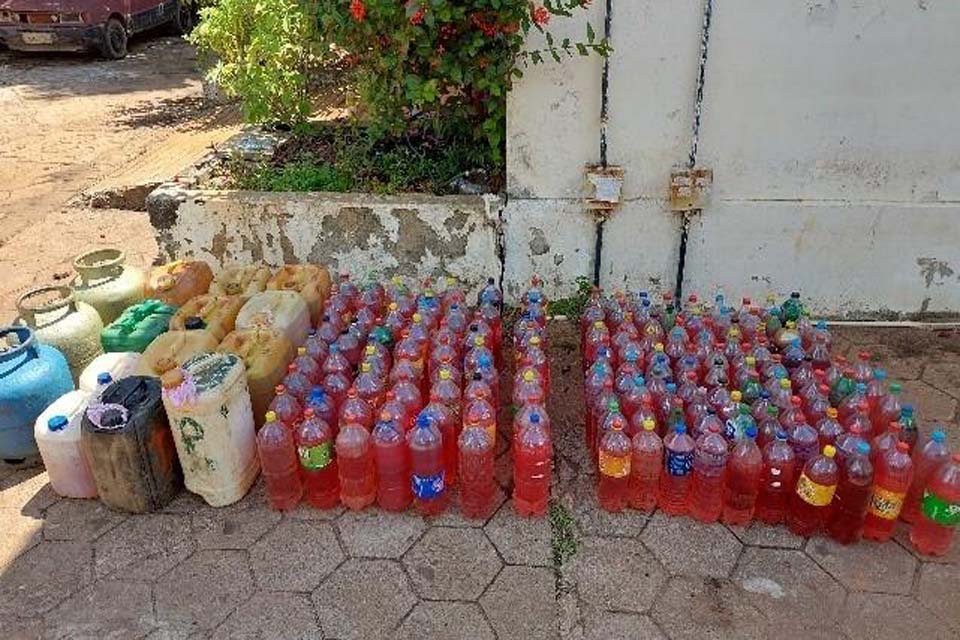 PM apreende 601 litros de gasolina e botijas de gás em ação contra contrabando