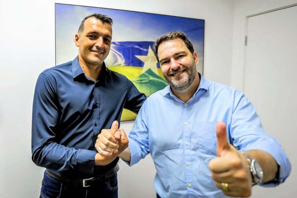 Recurso indicado pelo presidente Alex Redano viabiliza 300 mil para recuperação de estradas em Novo Horizonte 