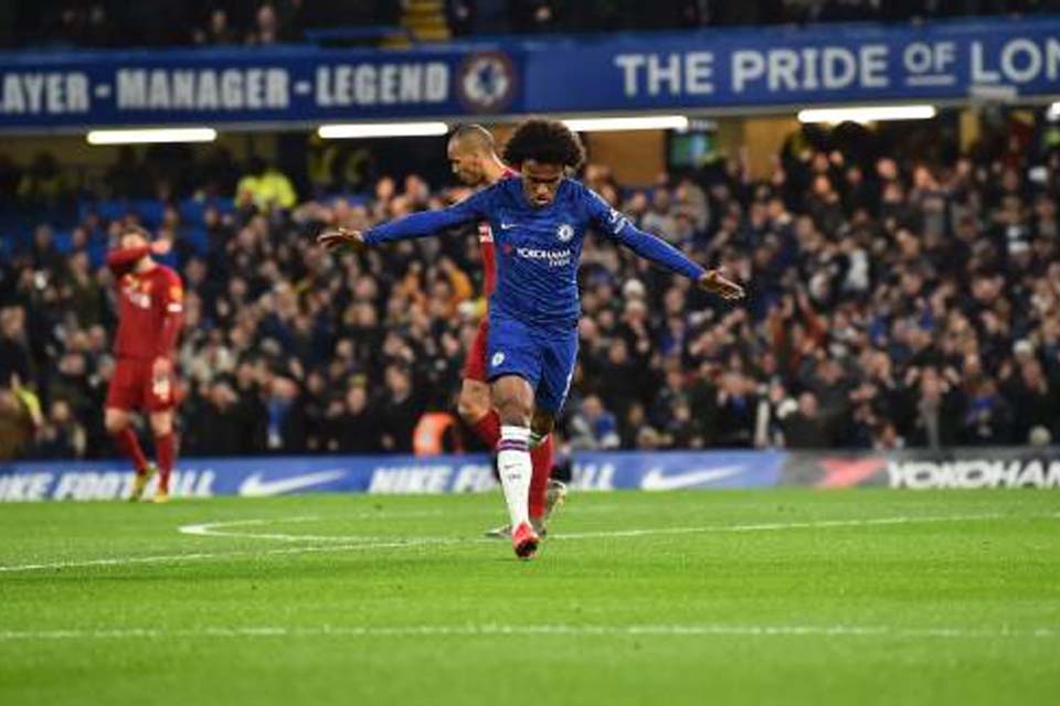 VÍDEO - Willian marca e Chelsea vence o Liverpool pela Copa da Inglaterra; Melhores Momentos