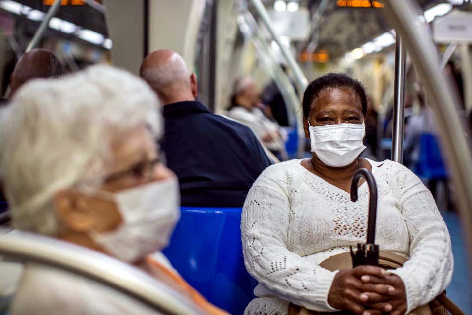 Brasil tem primeiros casos de transmissão comunitária