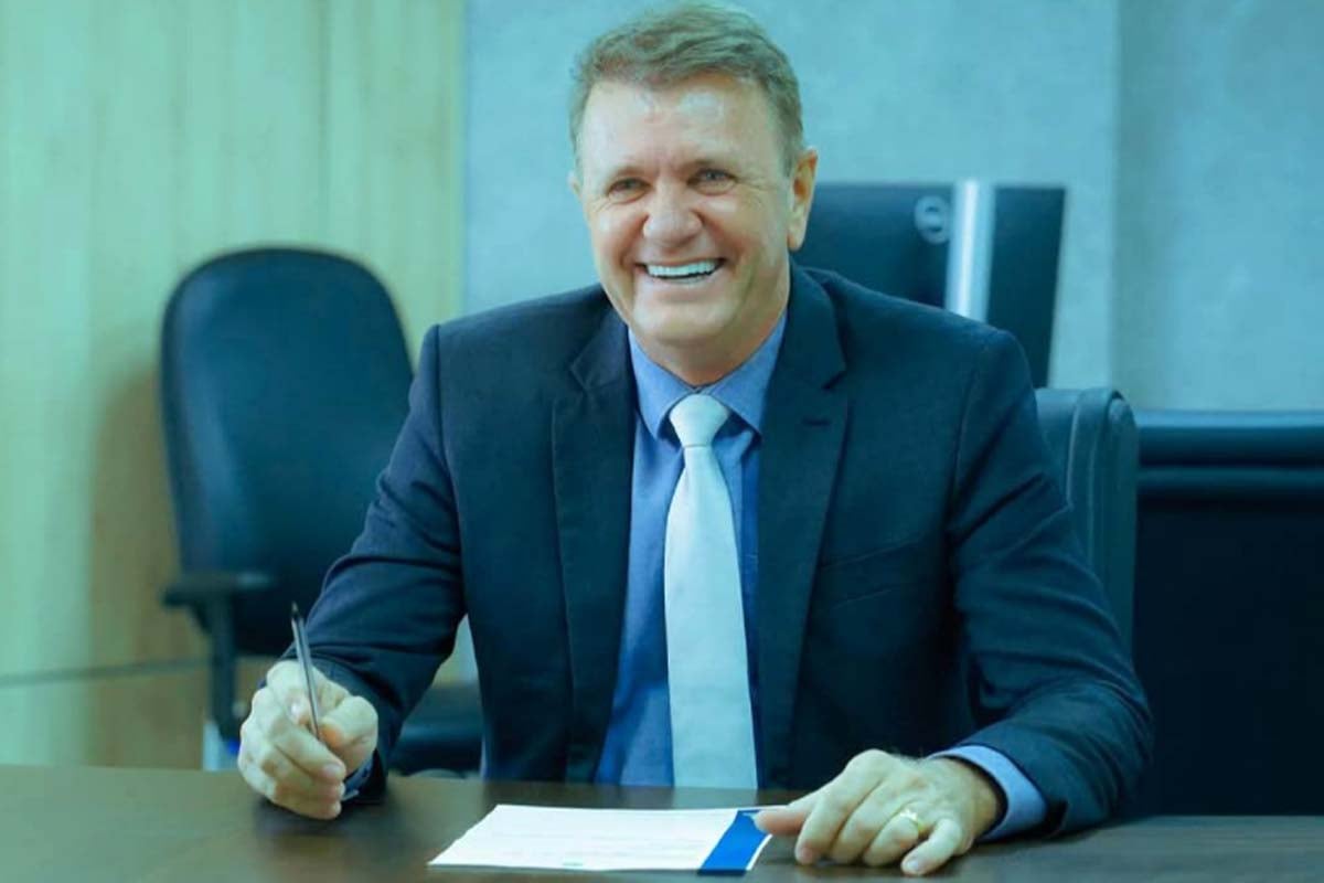 Deputado Luizinho Goebel anuncia entrega de oito ambulâncias para municípios de Rondônia