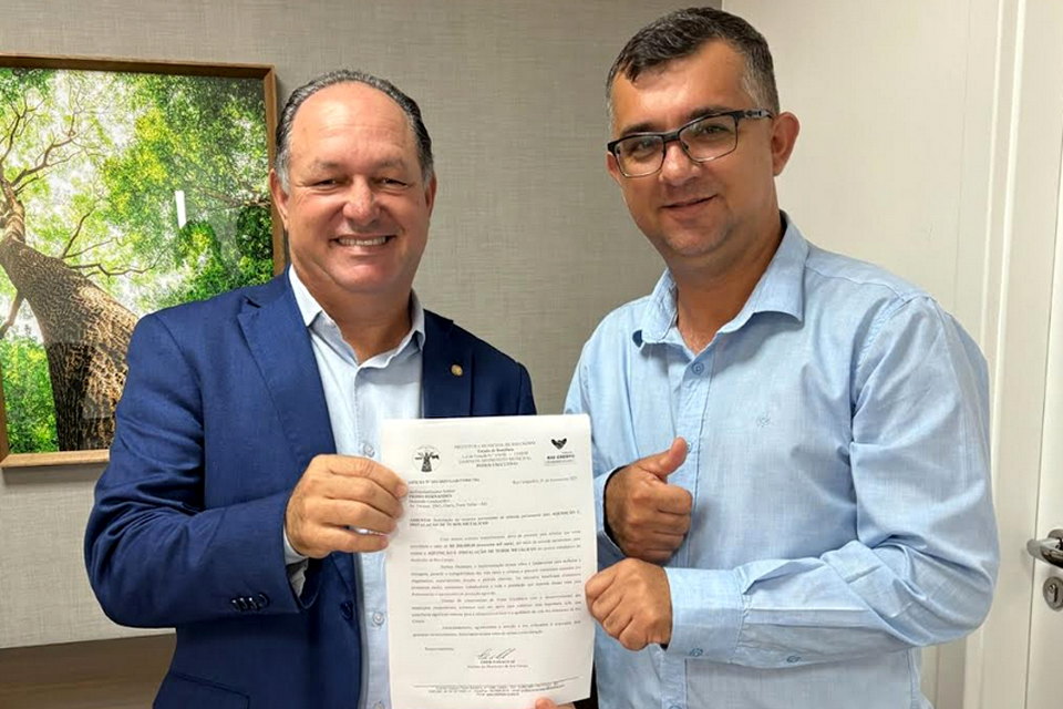 Pedro Fernandes viabiliza recursos para instalação de tubos metálicos em Rio Crespo