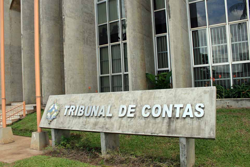 Casal de ex-servidores condenado a devolver mais de R$ 1,2 milhão por desvio de dinheiro de escola municipal