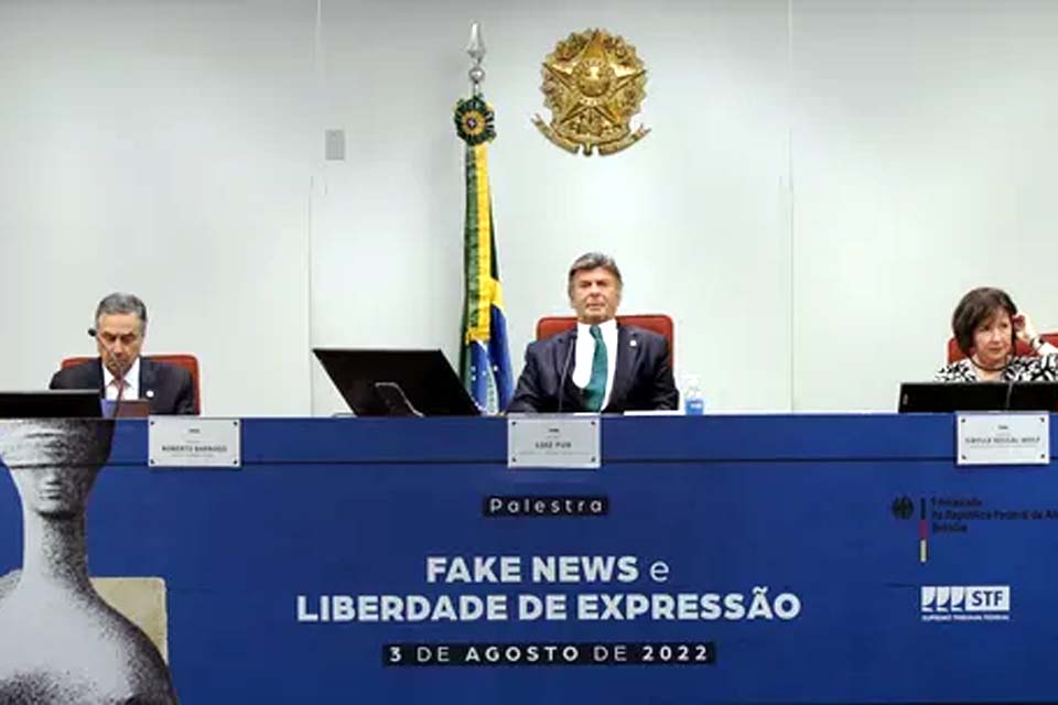 Em evento no STF, Fux e Barroso fazem defesa da democracia e do combate às fake news nas eleições