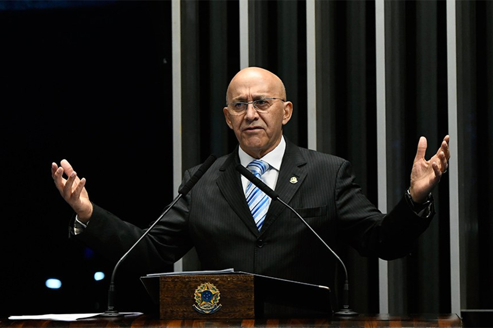 Pela primeira vez em toda a sua trajetória política, senador de Rondônia Confúcio Moura assume que está sem assunto