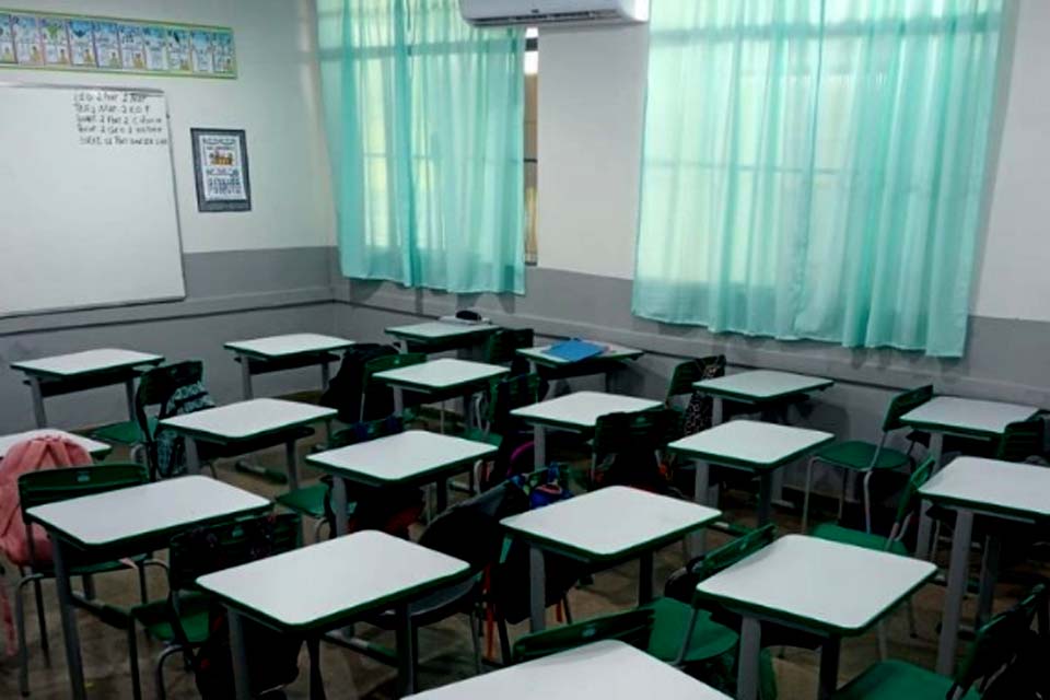 Educação de Pimenta Bueno adquire mobiliário e equipamentos para Salas de Aula