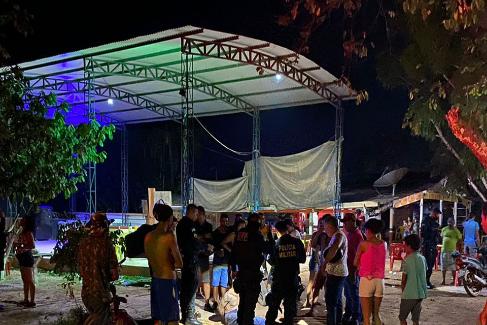  Jovem acusado de roubo ataca PM com facada e é baleado com dois tiros 