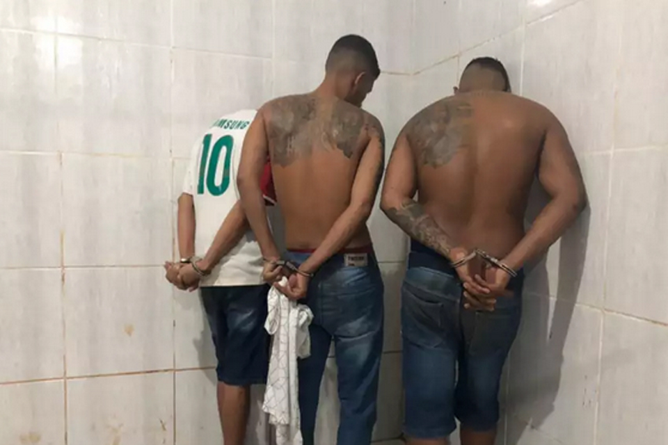 Força Tática prende trio com quase 50 porções de maconha na zona sul 