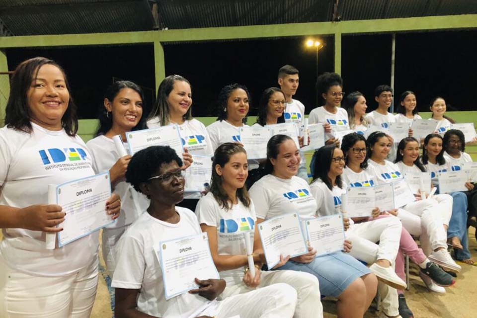 Formatura do Curso Técnico em Enfermagem é realizada pelo Idep no município de Cerejeiras