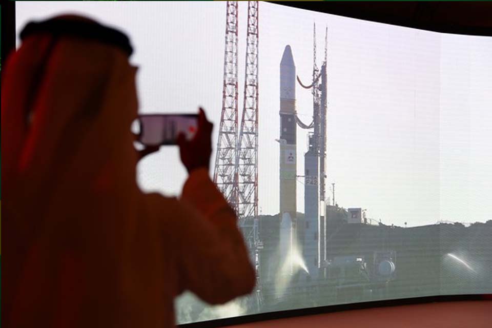 Primeira missão espacial árabe para Marte é lançada do Japão