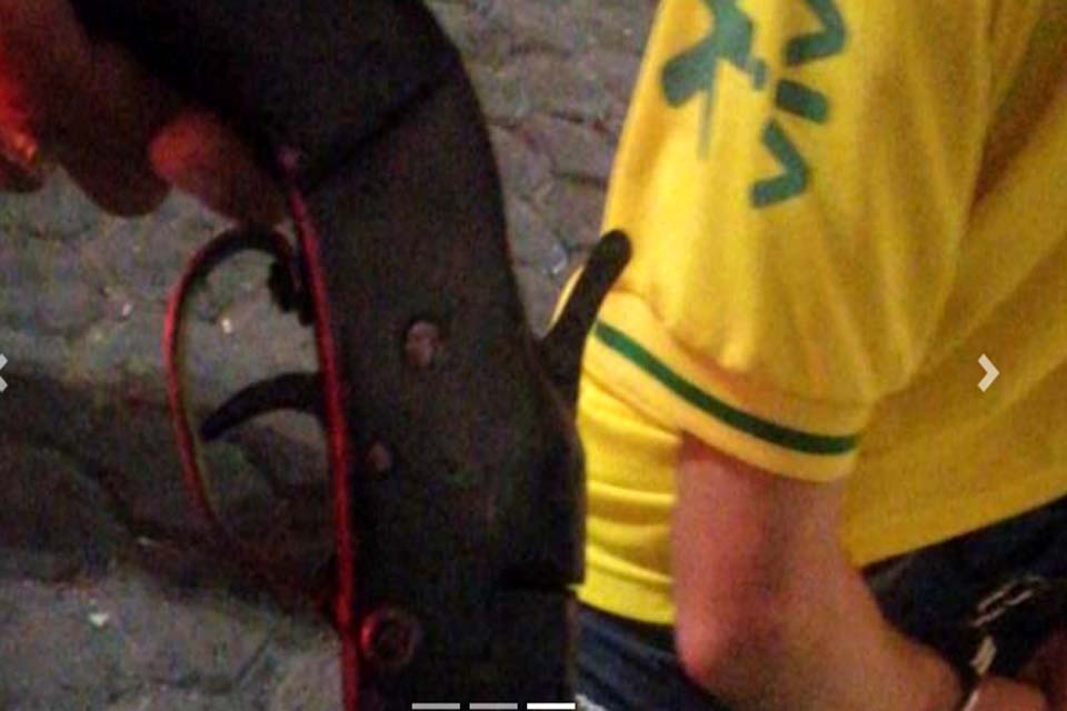 Homem dispara arma de fogo durante término do primeiro turno das eleições 