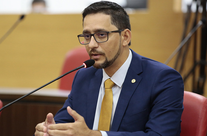 Anderson Pereira quer informações e providencias sobre contrato de locação e conservação da rodoviária de Porto Velho