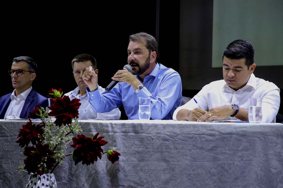 Durante Audiência sobre regulamentação de chácaras prefeito Hildon detalha situação do município e cenário jurídico atual