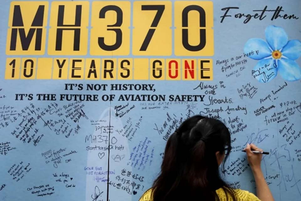 Malásia pode retomar buscas por avião desaparecido há 10 anos