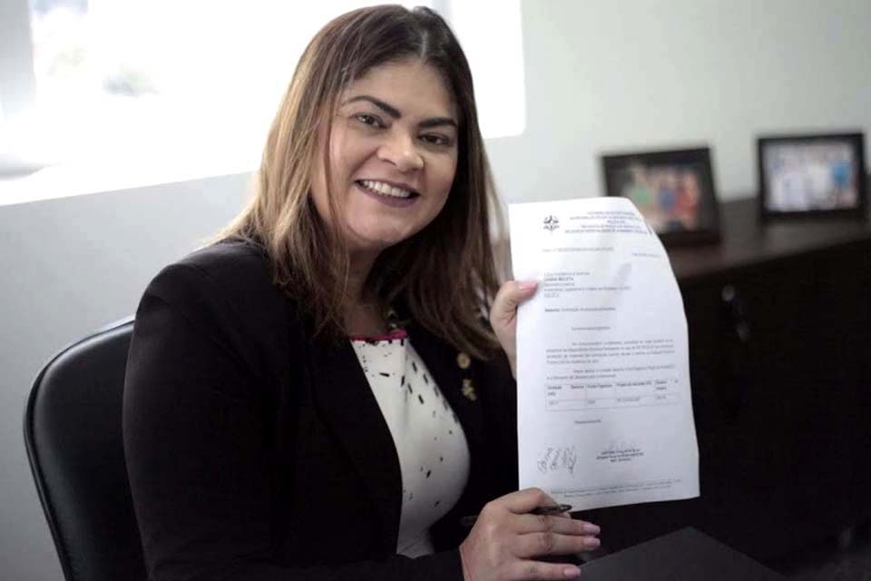 Deputada Cássia Muleta assegura R$ 200 mil em emendas à Associação Clube das Mães em Jaru