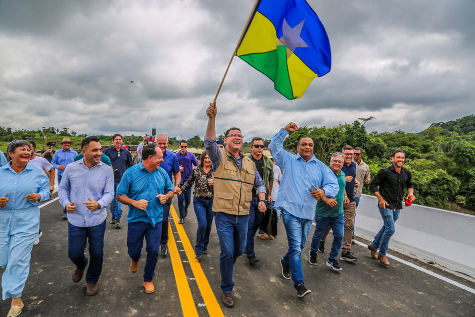 Governador Marcos Rocha inaugura ponte sobre o rio Jamari na RO-459, em Alto Paraíso