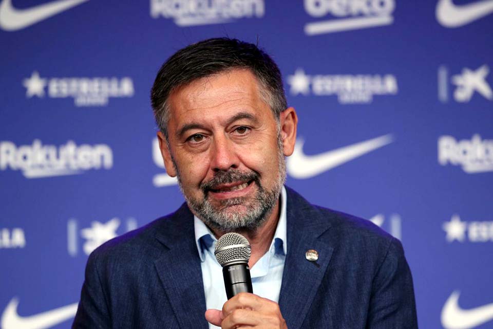 Ex-presidente do Barça é preso após operação em escritórios do time