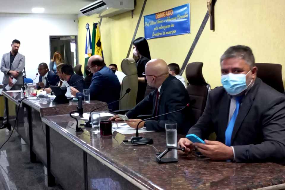 Vereador Fogaça vota favorável à projetos que beneficiam servidores públicos