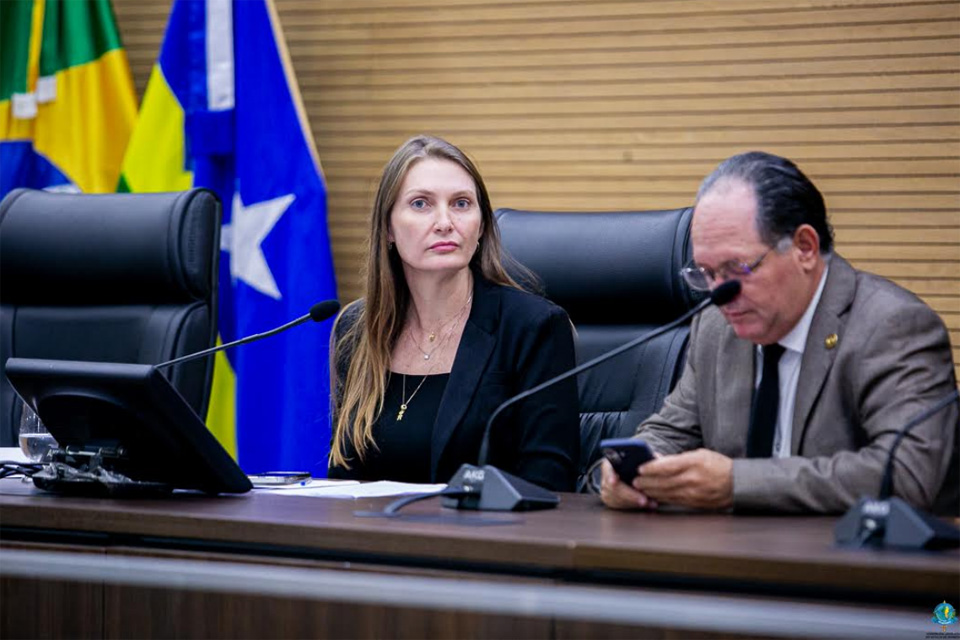 Deputada Gislaine Lebrinha indica reforma e ampliação da EMIF Monteiro Lobato à SEDUC