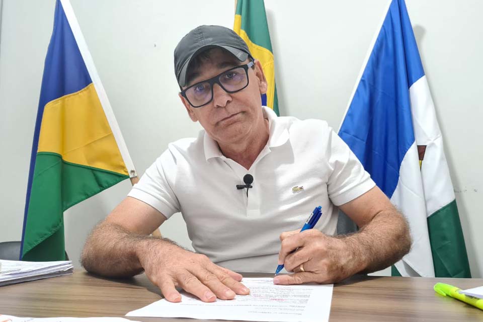 Prefeito Alex Teston diz que não aceita mais a Caerd na Estância Turística