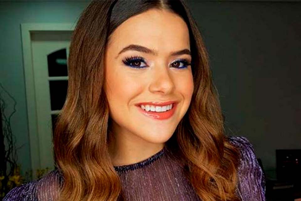Maisa Silva mostra cabelo natural e relembra alisamento: “Não queria suar”