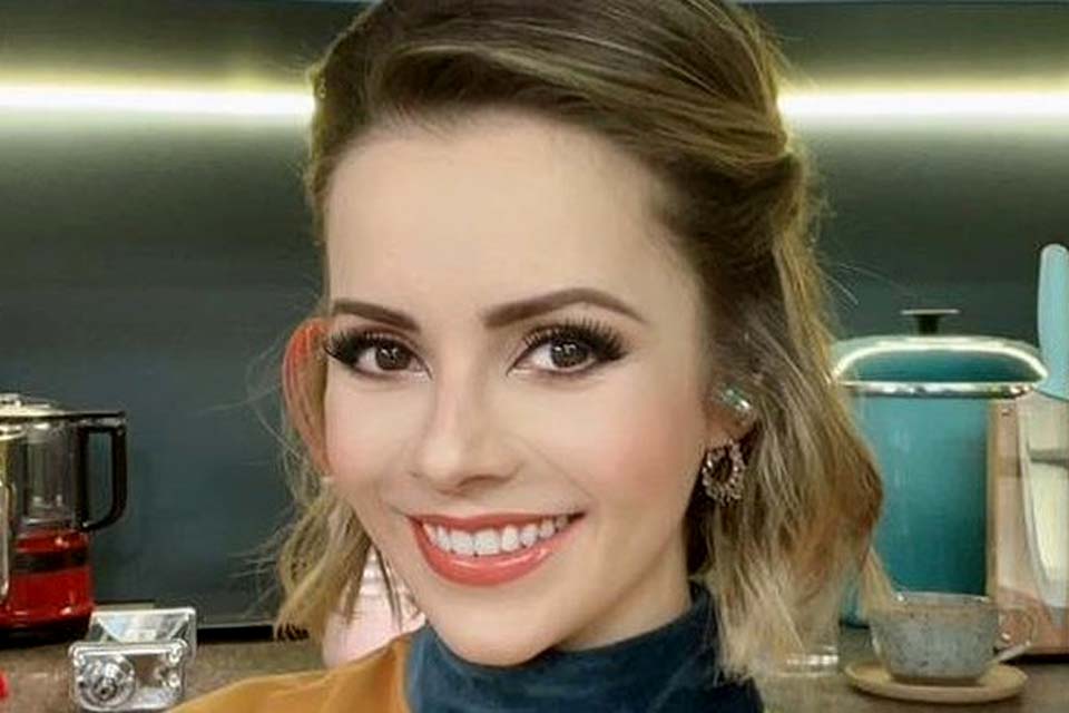 'Não preciso me posicionar, apenas ser', diz Sandy sobre política