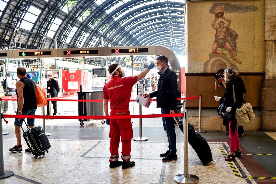 Itália bloqueia entrada de turistas de 13 países, incluindo o Brasil