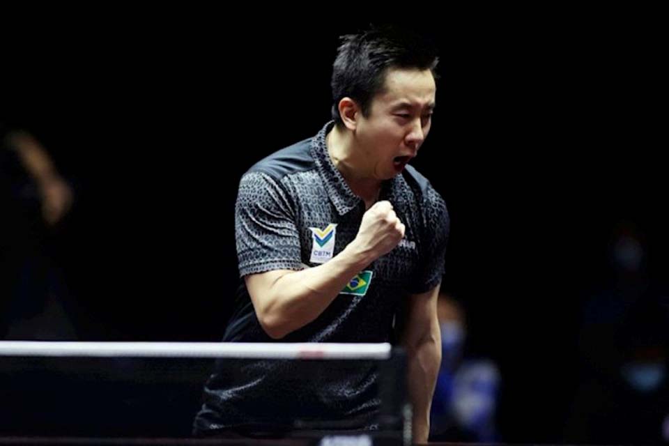 Tsuboi vence chinês e briga por vaga nas quartas de final em Macau