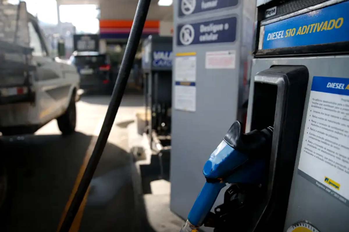 Petrobras ajusta preços do diesel em R$ 1,12