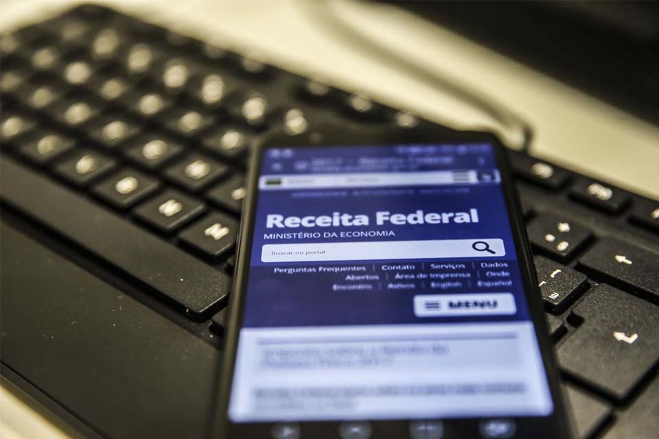 Contribuintes têm último final de semana para fazer declaração do IR