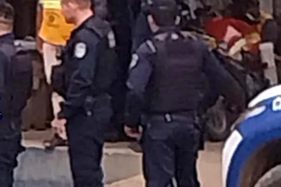 Conflito entre moto-taxista e moto de aplicativo resulta em condução à UNISP 