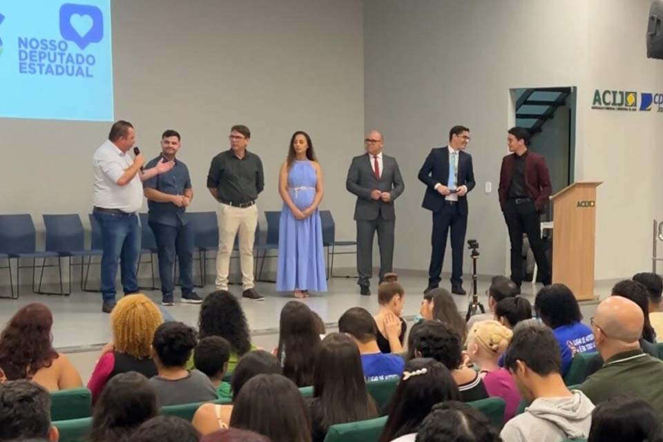 Prefeito João Gonçalves Júnior e vice-prefeito Jeverson Lima Jaru anunciam que Jaru terá Centro Especializado do Autismo