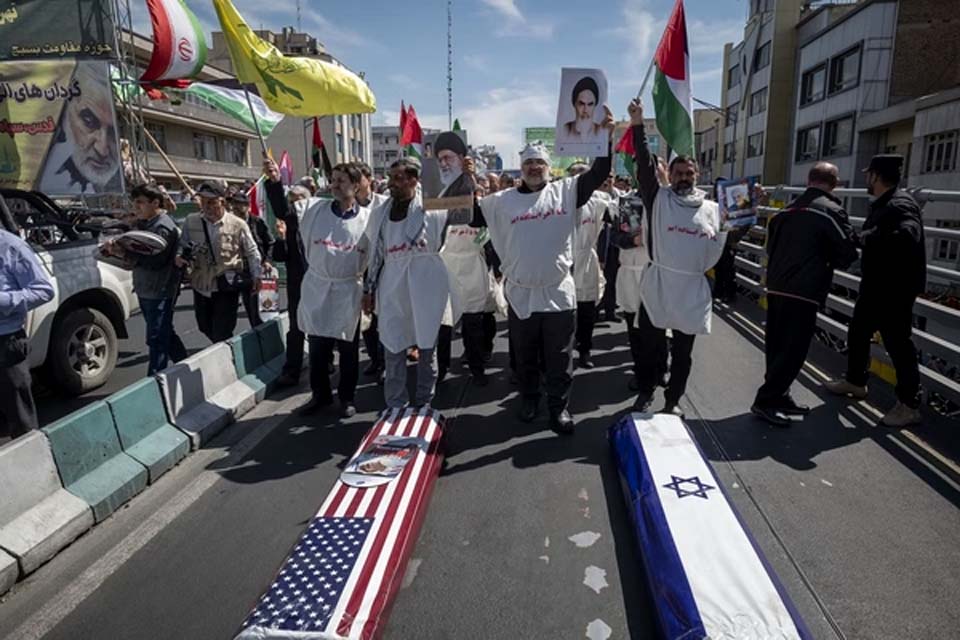 Irã pode atacar Israel nas próximas 48 horas, diz jornal dos Estados Unidos