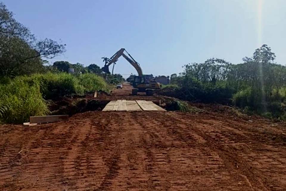 Secretaria de Obras anuncia reconstrução de ponte que liga o Bairro Centenário ao Centro